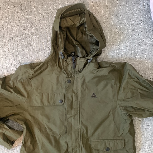 Nike ACG rain Jacket - Picture 4 of 7